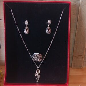 Necklace set ring,earrings size 8